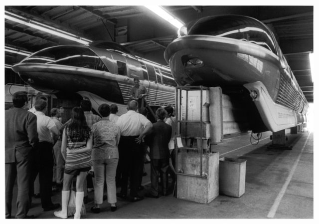 disneylandtrainbarntour6.jpg
