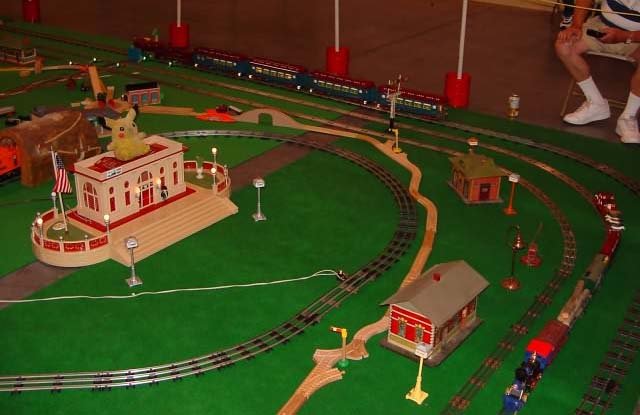 richardkeppelsfloortrainlayoutattheconventionhall.jpg