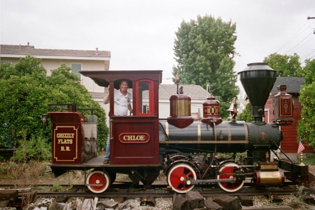 thechloelocoatwardkimballsgrizzlyflatsbackyardrailroad.jpg