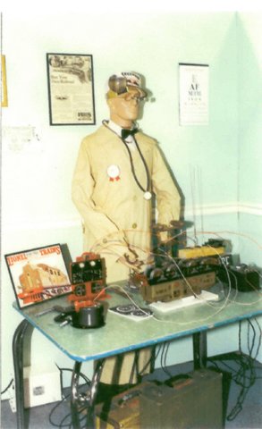 toytrainsgohollywoodtracupuncturedisplay.jpg